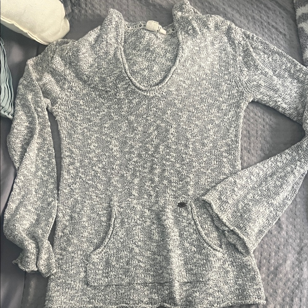 Roxy Textured Gray Sweater